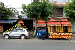 Xe tang có được quyền ưu tiên vượt đèn đỏ?