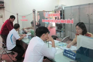 Nhờ người thân nộp phạt vi phạm giao thông có được không?