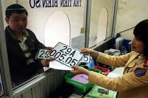 Đổi lại biển số xe, bao nhiêu ngày mới được cấp?