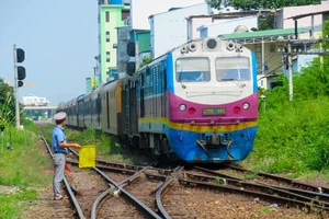 Lao động ngành đường sắt ngừng, nghỉ việc khó tiếp cận gói hỗ trợ