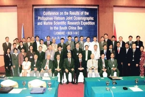 Hội nghị tổng kết kết quả 4 chuyến khảo sát JOMSRE-SCS được tổ chức năm 2008 tại Hạ Long. Ảnh: ASEAN REGIONAL FORUM