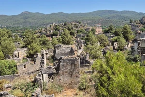 Video-Ảnh: Đô thị 10.000 dân thành 'thị trấn ma' cả thế kỷ