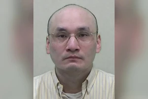 Giành thừa kế, bác sĩ đầu độc bạn đời của mẹ bằng vaccine COVID-19 giả