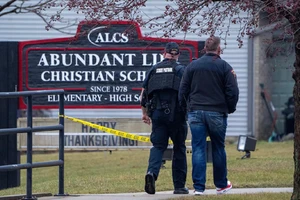 Ông Biden lên tiếng vụ nữ sinh xả súng trong trường học khiến 9 cô trò thương vong