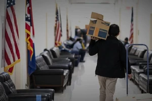 Nhà Trắng sẽ trả 'hậu hĩnh' nếu nhân viên liên bang tự nguyện từ chức?