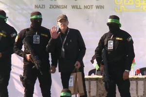 Hamas thả con tin Mỹ đầu tiên, sắp tới Ai Cập đàm phán giai đoạn 2 thoả thuận ngừng bắn