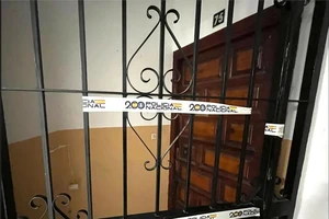 Đột nhập nhà hoang rồi hoảng loạn bỏ chạy khi phát hiện thi thể cụ bà nghi mất 14 năm 