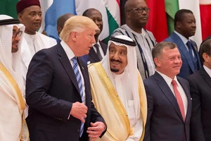 Có thông tin về kế hoạch công du nước ngoài đầu tiên của ông Trump