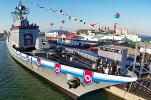 Cận cảnh tàu chiến Choe Hyon - 'ngọn hải đăng' thúc đẩy hạt nhân hoá hải quân Triều Tiên