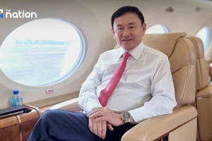 Có tin ông Thaksin lên máy bay sang Dubai, vài ngày trước phiên trình diện toà