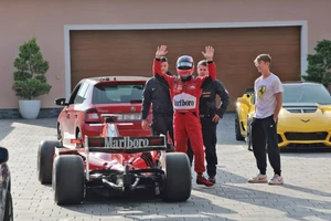 15 phút truy bắt chiếc xe đua F1 từng là 'bóng ma xa lộ' suốt 6 năm