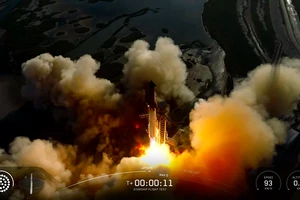 Khoảnh khắc tên lửa Starship được phóng lên trong buổi thử nghiệm ngày 13-10. Ảnh chụp màn hình: X/SpaceX