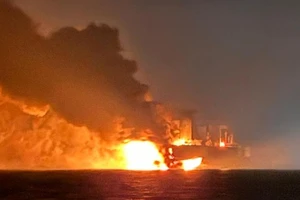 Vì sao Ukraine chọn thời điểm này tấn công tàu 'hạm đội bóng tối' Nga?