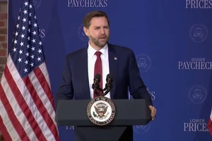 Phó Tổng thống Vance vận động bầu cử giữa kỳ, nói về giá xăng dầu và 'giấc mơ Mỹ'