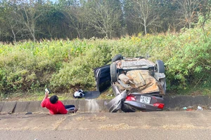 3 ô tô tông liên hoàn, 1 người nước ngoài bị thương