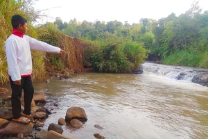 Rủ nhau đi tắm suối, 2 học sinh đuối nước thương tâm