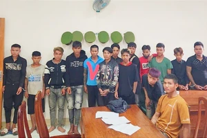 15 trai làng truy đuổi, đánh khiến 1 thiếu niên tử vong