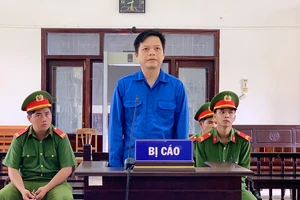 Thua chứng khoán, 1 giám đốc lừa khách hàng đầu tư dự án 'ảo'