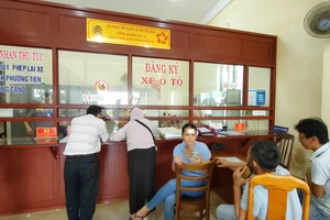 Gia Lai và Kon Tum gặp trục trặc khi đăng ký biển số xe định danh