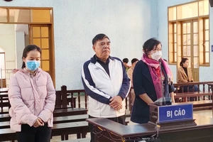 Gia Lai: Hoãn phiên tòa vụ 3 cựu cán bộ chi tiếp khách tiền tỉ sai quy định