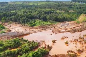 Gia Lai: Chủ đầu tư báo cáo nguyên nhân gây vỡ tường đập thủy điện Ia Glae 2