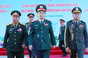 Giao lưu hữu nghị cấp Bộ trưởng Bộ Quốc phòng ba nước Việt Nam - Lào - Campuchia 