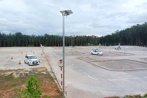 Kỷ luật chủ tịch xã để cơ sở đào tạo lái xe xây dựng trên đất nông nghiệp