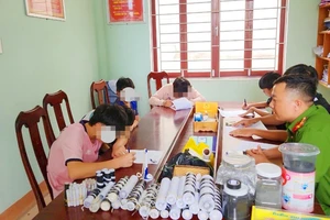 Học sinh mua hóa chất tự chế tạo pháo: Hiểm họa khôn lường 