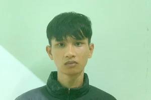 Vụ nữ sinh nhắn tin 'cứu con với': Khởi tố nam thanh niên rủ nữ sinh trốn nhà