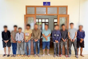 17 người từ nhiều nơi đến Gia Lai đánh bạc bị bắt