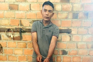 Bênh mẹ, con trai đánh cha ruột tử vong