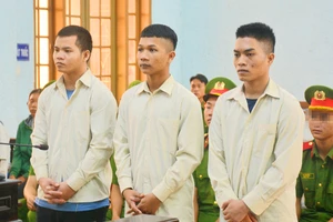 Nhậu say, 3 thanh niên dùng vũ lực hiếp dâm trẻ em