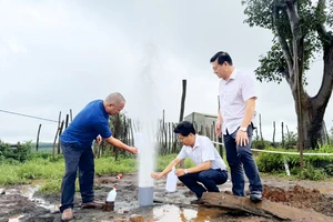 Hiện tượng lạ giếng khoan tự phun ở Gia Lai: Khoan trúng túi khí trong lòng đất