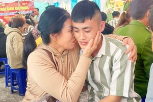 Bữa cơm hạnh phúc trong Trại giam Gia Trung dịp cuối năm