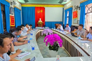 Giao khoán vườn cà phê: Công nhân nói bị ép, doanh nghiệp nói hiểu nhầm