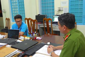 Thua cờ bạc, nam thanh niên vào tiệm vàng cướp giật tài sản 