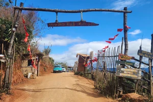 Phạt chủ quán cà phê 'View Siêu Chill' xây trái phép trên đèo Măng Đen