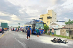 Gia Lai: Va chạm giao thông, 2 người tử vong, xe máy bị cháy rụi