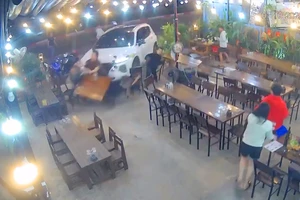Tình tiết mới vụ thanh niên lái ô tô tông thẳng vào quán nhậu ở Gia Lai