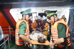 Cứu sống 1 ngư dân viêm ruột thừa khi đánh cá ngoài khơi