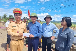 Gia Lai thưởng 'nóng' cho 1 địa phương vì đã giúp dân thoát khỏi vùng nguy hiểm