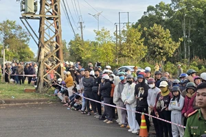 Clip lực lượng công an phong tỏa hiện trường vây bắt nghi can nghi liên quan vụ cướp ở Gia Lai