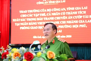 Clip Thứ trưởng Bộ Công an chia sẻ thời điểm bắt nghi phạm trong vụ cướp ngân hàng ở Gia Lai