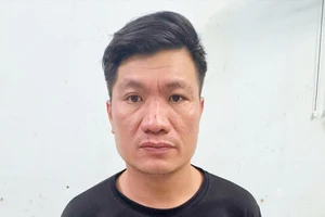 Công an bắt khẩn cấp kẻ ném ghế, hành hung phụ nữ lớn tuổi tại quán ăn