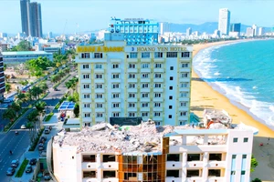 Tháo dỡ khách sạn che chắn tầm nhìn biển Quy Nhơn
