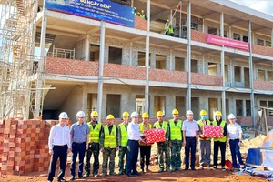 Cam kết 90 ngày đêm hoàn 7 trường nội trú liên cấp vùng biên giới Gia Lai