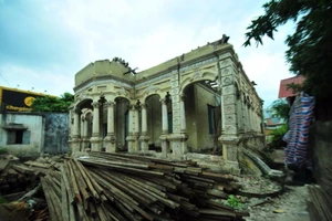 Sẽ cải tạo nguyên dáng căn biệt thự 237 Nơ Trang Long