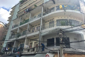 Ba chung cư hư hỏng nặng cần tháo dỡ gấp