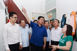 Bí thư Thăng: Không học máy móc mô hình nhà ở100 triệu 