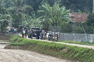 2 vợ chồng và con gái bị sát hại, công an truy bắt người con rể